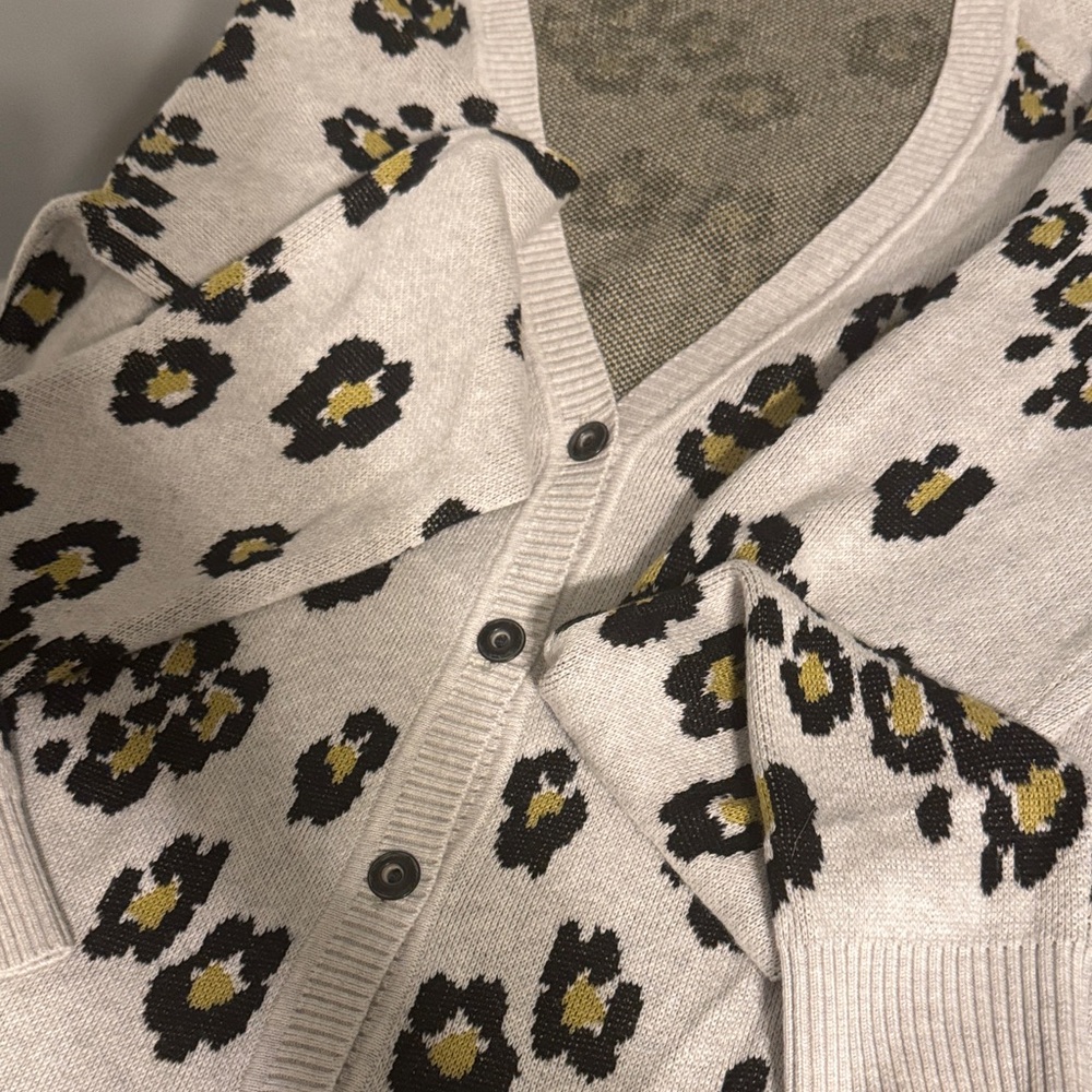 Leopard Print Cardigan Sweater Cabi size small